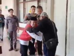 Tuntutan Dipangkas, Kakek 75 Tahun Menangis di Kursi Pesakitan