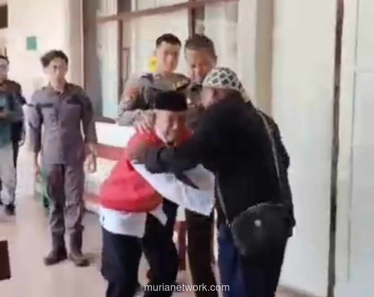 Tuntutan Dipangkas, Kakek 75 Tahun Menangis di Kursi Pesakitan