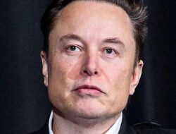 IPO SpaceX Bisa Bawa Elon Musk Jadi Triliuner Pertama di Dunia