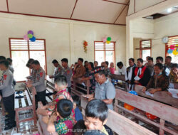 Natal di Tengah Reruntuhan, Polisi Sumut Sulap Posko Pengungsian Jadi Tempat Ibadah