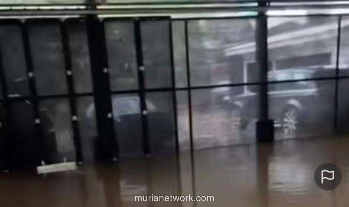 Lapangan Tenis Raffi Ahmad Terendam Banjir di Andara