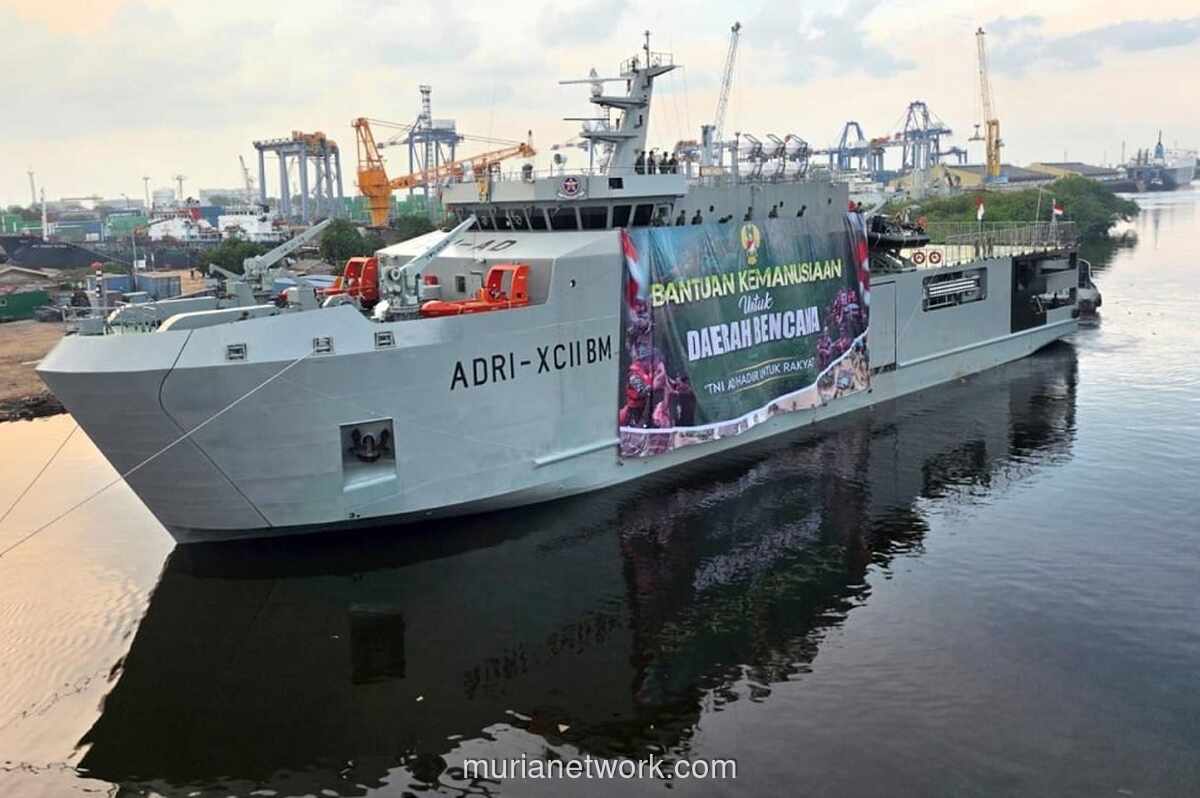 Kapal Bantuan TNI AD Angkut 88 Ton Logistik untuk Korban Bencana Sumatera