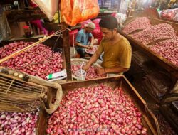 Cabai Rawit Meroket 31 Persen, Harga Bumbu Dapur Guncang Pasar Akhir Pekan