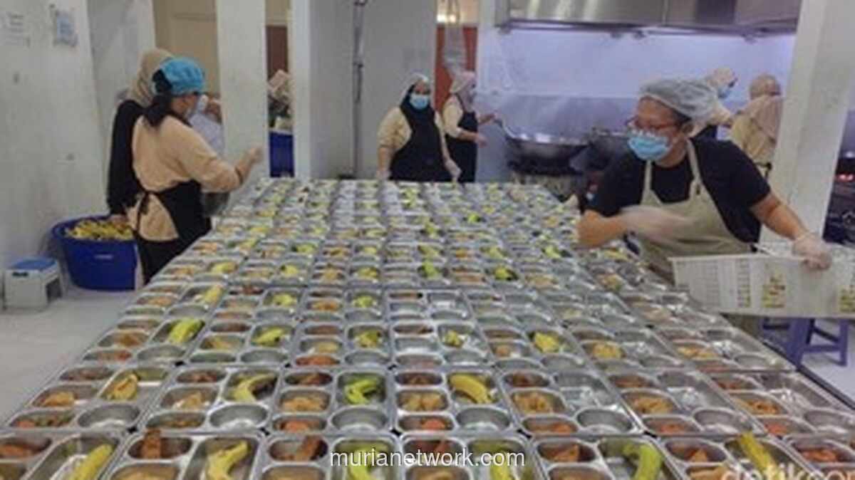Program Makan Bergizi Gratis Prabowo Diperluas, Lansia hingga Santri Jadi Sasaran