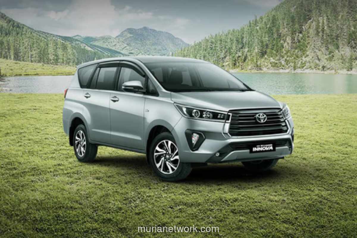 Voxy vs Innova Bekas: Pilih Nyaman Kota atau Tangguh Serba Medan?