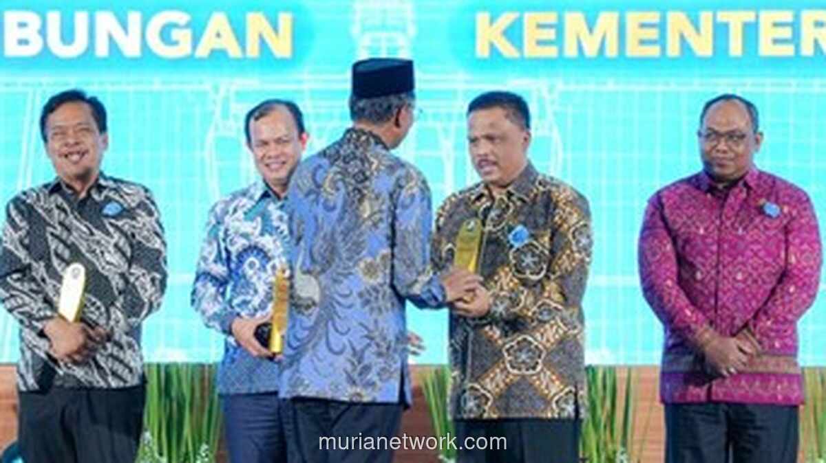 Irjen Agus Suryonugroho Terima Sutami Award 2025 Atas Peran Kunci Pengamanan Infrastruktur