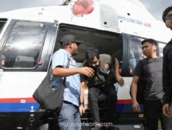 Helikopter Gubernur Aceh Melayang di Atas Puing Banjir Bandang Nagan Raya