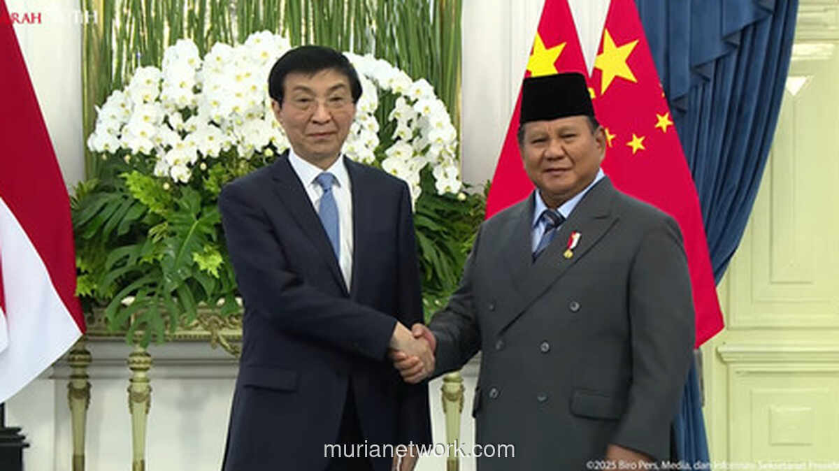 Prabowo Balas Guci Cina dengan Kabar Kelahiran Bayi Panda