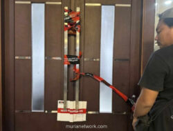 KPK Segel Ruang Bupati Bekasi dalam OTT Kasus Perizinan