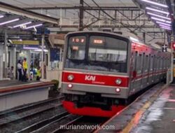 Petugas Stasiun Nyaris Tertabrak KRL, Pelaku Diduga ODGJ Diserahkan ke Dinsos