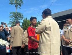Prabowo Tanya Nama Menteri ke Pengungsi, Jawaban Paling Tepat Malah dari Bocah SMA