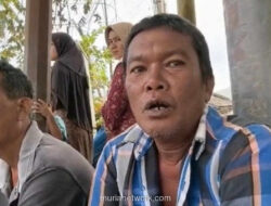 Di Balik Lumpur, Warga Aceh Tamiang Bertahan dengan Uluran Tangan di Pinggir Jalan