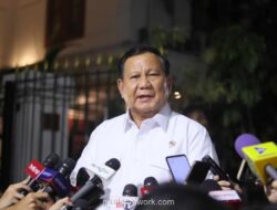 Prabowo Gelar Pertemuan Malam dengan Rosan, Bahas Progres Kampung Haji hingga Hunian Korban Bencana