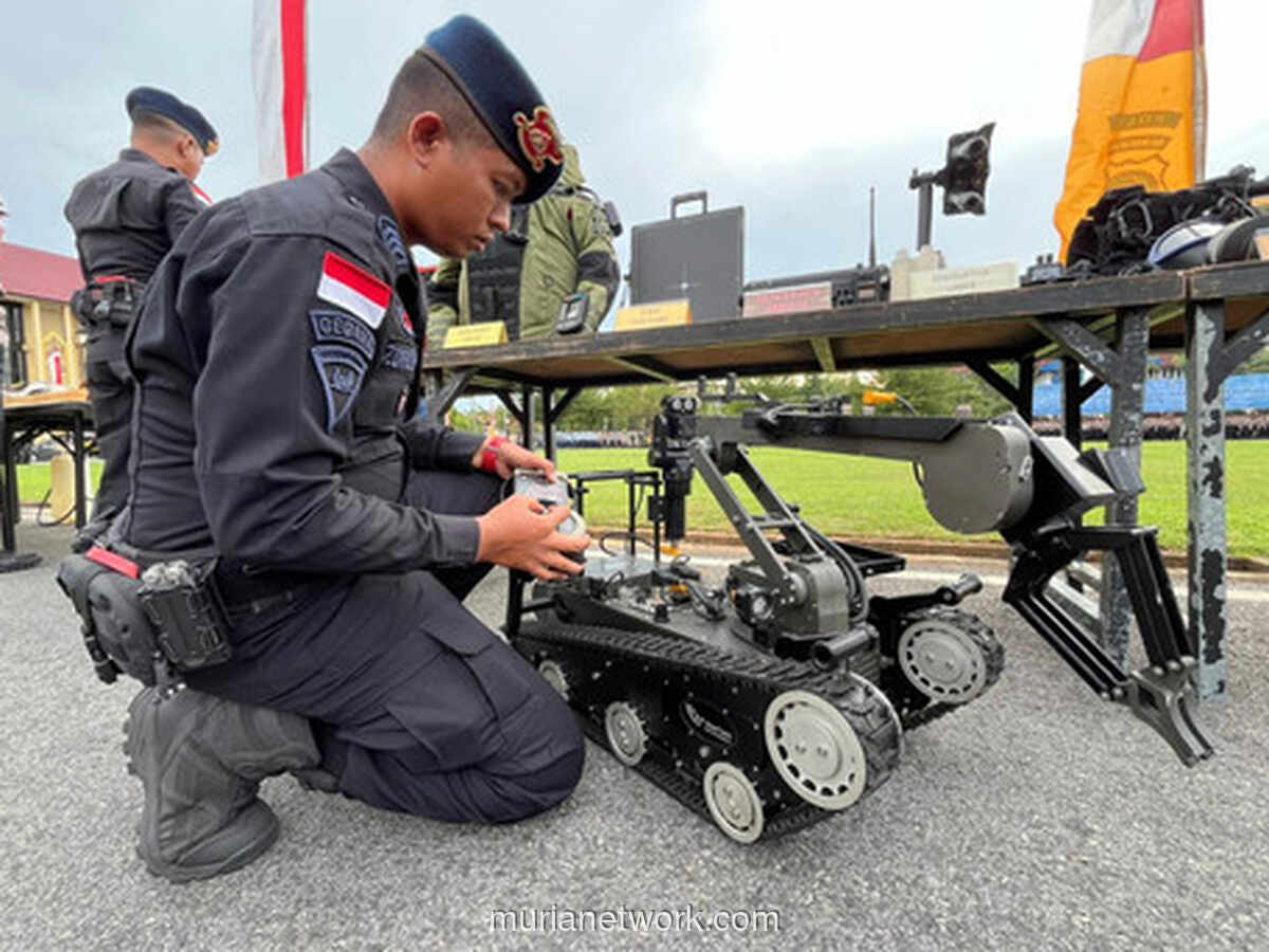 Digital Vanguard: Robot Penjinak Bahan Peledak Debut di Operasi Lilin Kapuas
