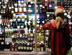 Arab Saudi Buka Toko Alkohol Eksklusif, Minimal Gaji Rp 222 Juta untuk Bisa Masuk