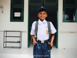 Di Balik Wangi Pala Ternate, Albert Kumpulkan Rupiah Demi Sekolah