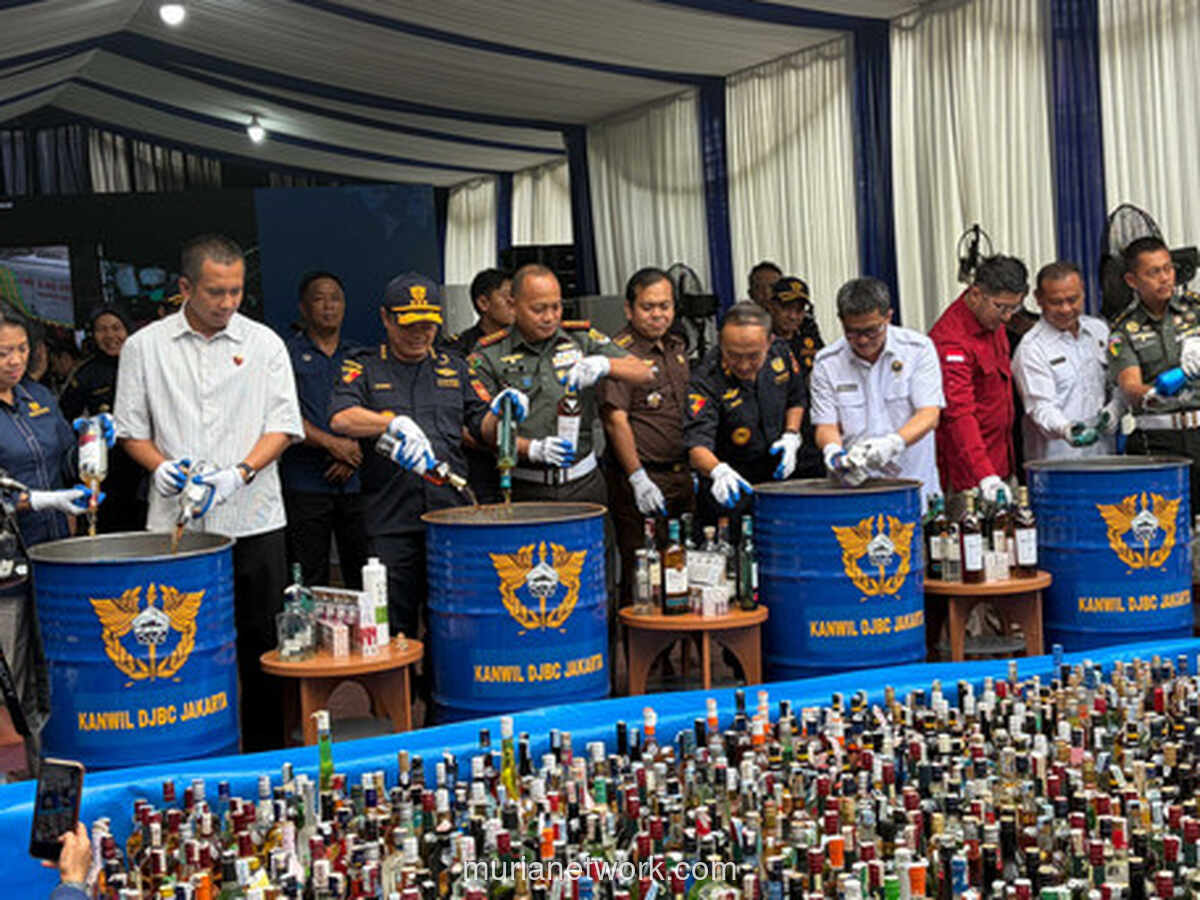 Bea Cukai Jakarta Hancurkan Barang Selundupan Senilai Rp 31,6 Miliar