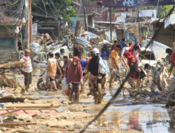 Wamen Sosial Blusukan ke Aceh Tamiang, Pastikan Bantuan Banjir Sampai Cepat