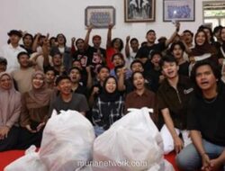 Vespa dan Solidaritas: Slank dan HS Berbagi untuk Mahasiswa Korban Bencana