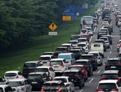 Gelombang Mudik Nataru Lebih Awal, Tol Jabodetabek Mulai Sesak