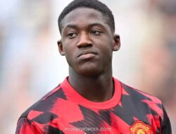 Napoli Terpaksa Bekukan Transfer Ambisius Usai Terungkap Masalah Keuangan