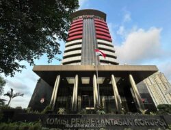 KPK Serahkan Jaksa dan Rp 900 Miliar ke Kejagung Usai OTT Banten