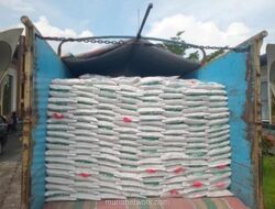 Batalyon Dhira Brata Kirim 25 Ton Beras untuk Korban Banjir Sumatera