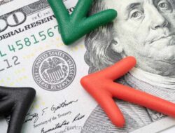 OJK Proyeksikan Suku Bunga Rendah Pacu Kredit hingga 2026