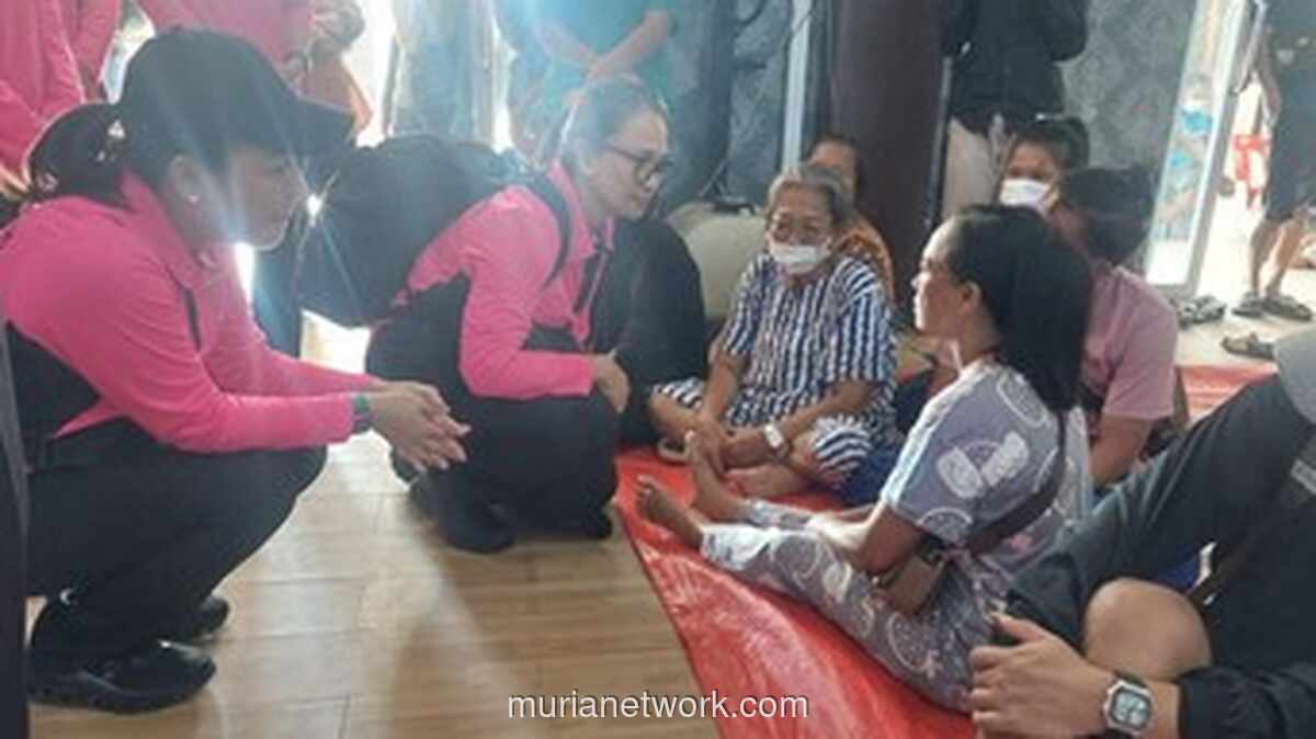 Senyum Kembali di Tenda Pengungsian, Ketum Bhayangkari Hibur Korban Banjir Tapteng