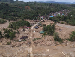 Prabowo Tinjau Langsung Dampak Siklon Senyar di Sumatera, Korban Jiwa Capai 442 Orang