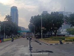 Buruh Bubar dari Monas, Tuntut Kembalikan Kenaikan Upah Minimum Jabar