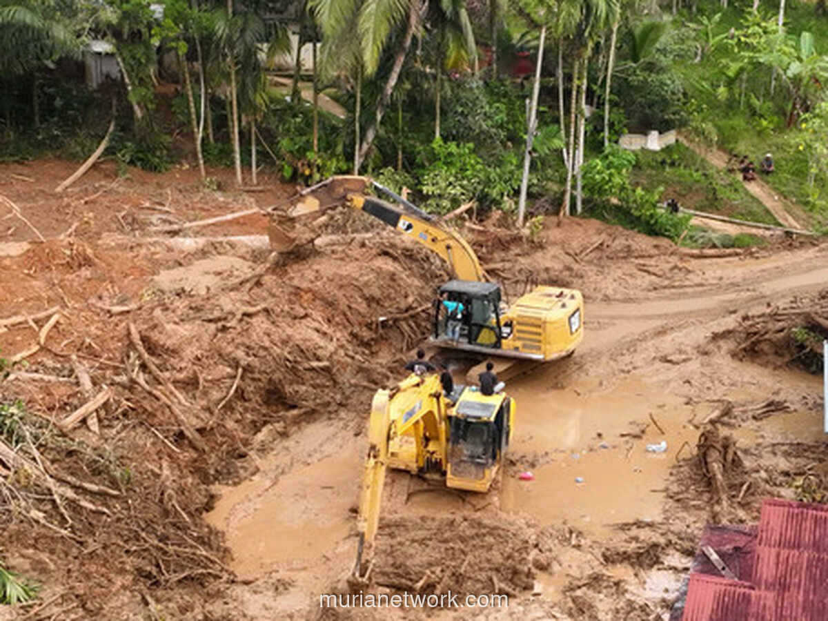 Jalan dan Jembatan Hancur, Bantuan ke Sumbar Dikirim Lewat Udara