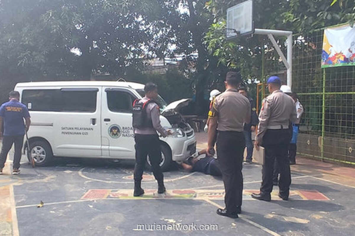 Mobil Pengangkut Makanan Siswa Tabrak 20 Orang di Halaman SDN Kalibaru