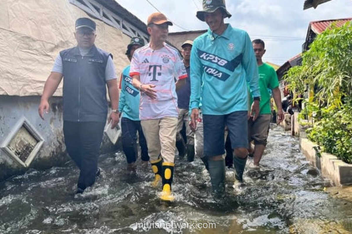 Ratu Dewa Turun Langsung Atasi Banjir dan Genangan di 16 Ulu