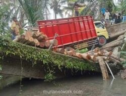 Jembatan Bobrok Ambruk, Tiga Desa di Pandeglang Terisolasi