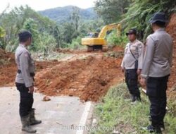 Gemuruh Alat Berat di Bukit Agam: Jalan Harapan Kembali Dibuka Setelah Seminggu Terisolasi