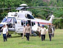 Prabowo Turun Langsung ke Agam, Hibur Anak-anak di Posko Pengungsian