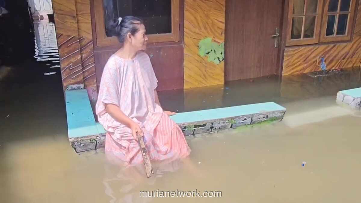 Air Rob Satu Meter Rendam Permukiman Padat di Ancol