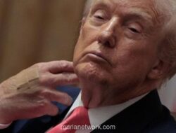 Trump Beri Ultimatum Tegas kepada Hamas di Bawah Terik Florida