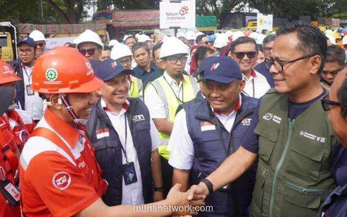 Relawan TelkomGroup Bawa 75 Ribu Liter Air Bersih untuk Korban Bencana Aceh