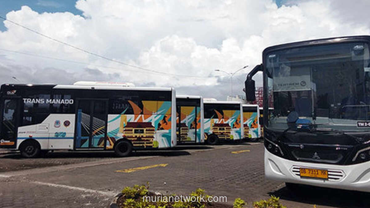Demo Sopir Mikrolet Bikin Bus Trans Manado Mogok Total