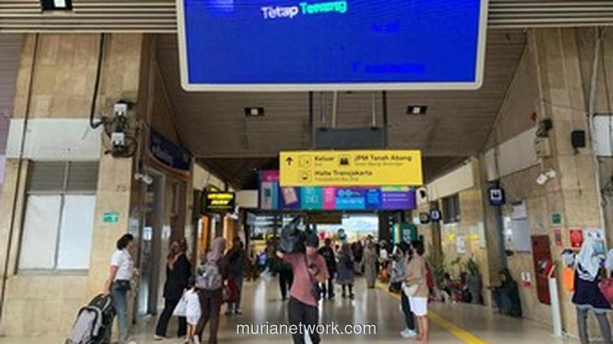 Dua Perjalanan Baru KRL Green Line Disambut Gembira Penumpang