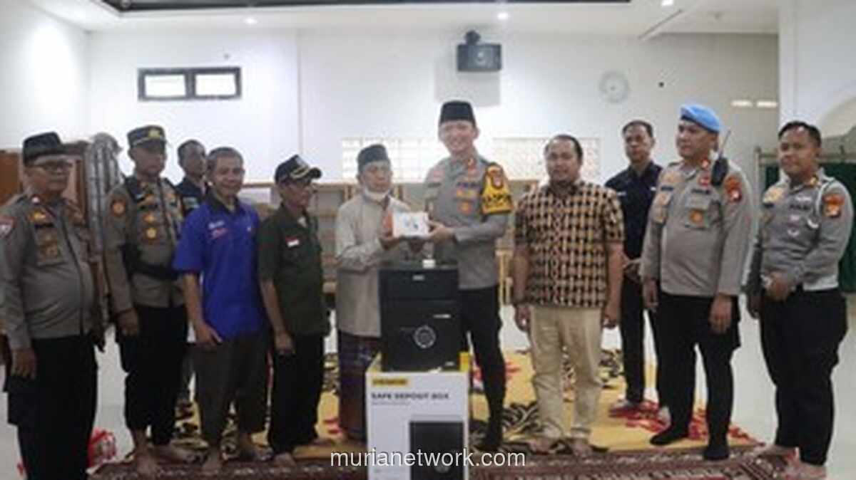 Polres Tangsel Pasang CCTV dan Beri Brankas Aman untuk Cegah Ulah Maling di Masjid