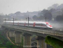 Derasnya Hujan Tak Halangi Whoosh, Begini Cara Kereta Cepat Ini Jaga Keselamatan