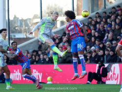 City Hancurkan Benteng Palace di Selhurst Park