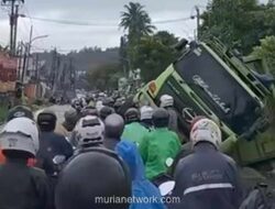 Truk Ambles di Sentul, Lalu Lintas Babakan Madang Lumpuh Total