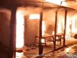 Kontrakan Sembilan Pintu di Cakung Ludes Dilahap Api dalam Hitungan Menit