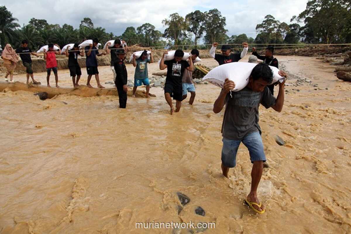 Banjir Sumatra: Saat Air Bah Menguji Iman dan Nurani Manusia