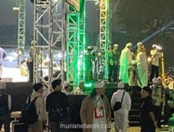 Habib Rizieq Sambut Reuni 212 dengan Syal Palestina di Monas