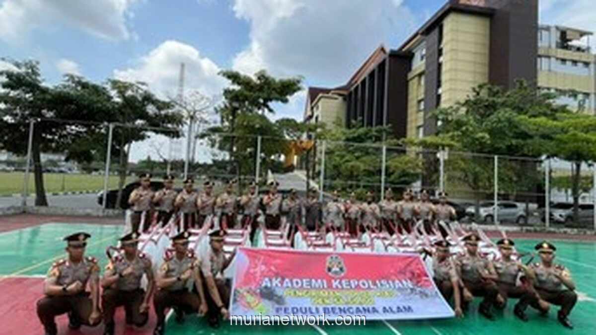 Taruna Akpol Serahkan Puluhan Gerobak untuk Korban Banjir, Bukti Kepedulian Nyata